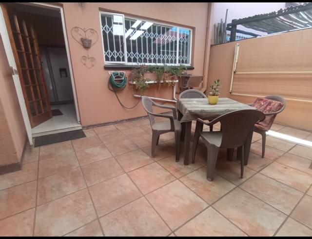 3 BEDROOM TOWNHOUSE FOR SALE IN THREE RIVERS PROPER